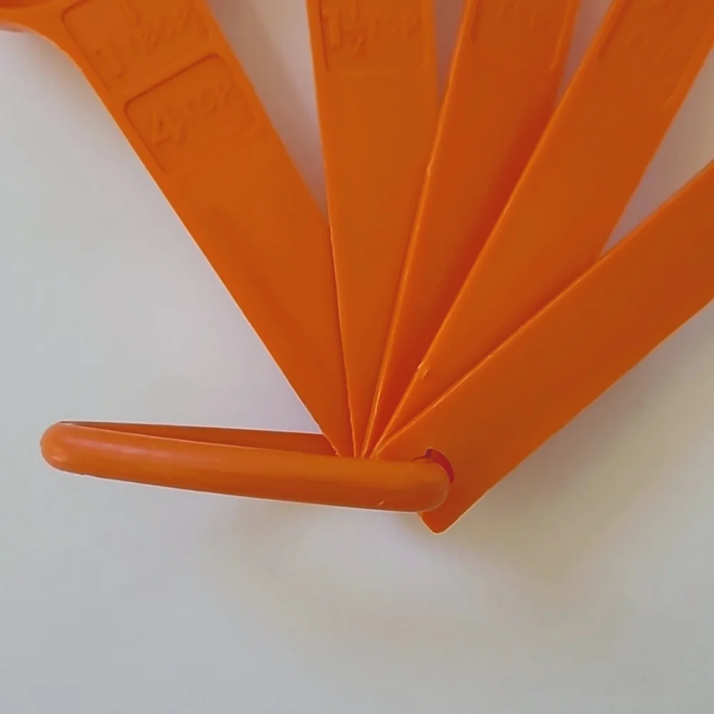 Vintage Tupperware measuring spoons - Picture 5 of 7